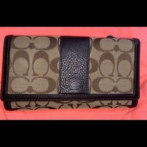 COACH checkbook/wallet